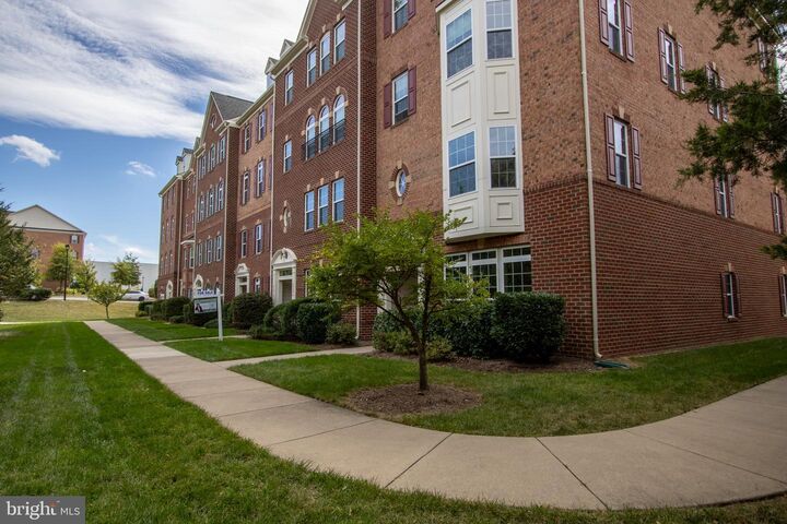 Property Photo: 43842 Artsmith Terrace VA 20147