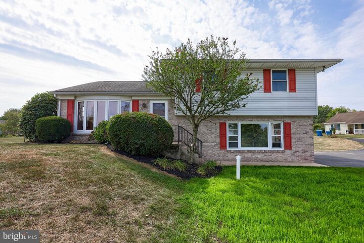 1015 Ginger Drive  York PA 17408 photo