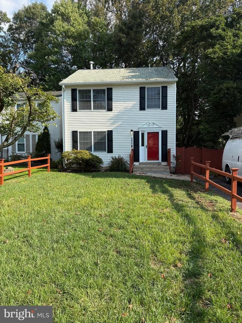 Property Photo:  5809 Shana Place  VA 22015 