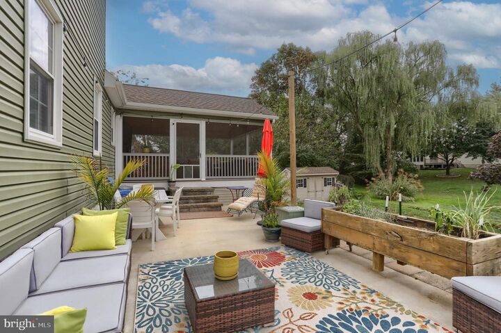 Property Photo:  8 Brooklane Court  PA 17022 