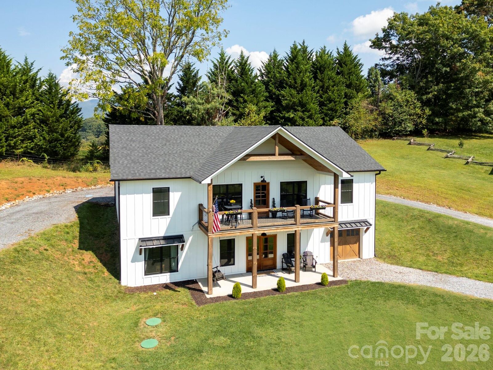 Property Photo: 100 Kinloch Lane NC 28721