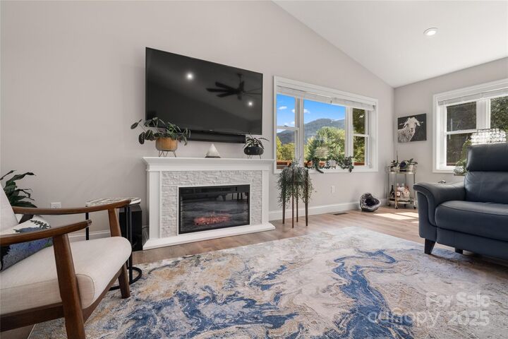 Property Photo:  118 Rolling Lane  NC 28751