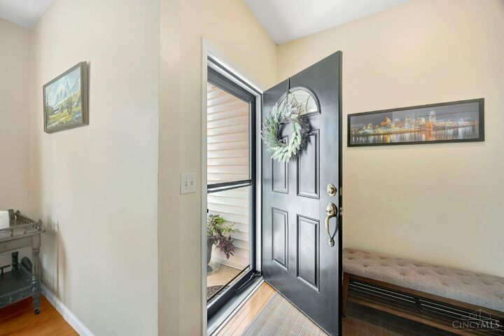 Property Photo:  2348 Oaktree Place  OH 45238 