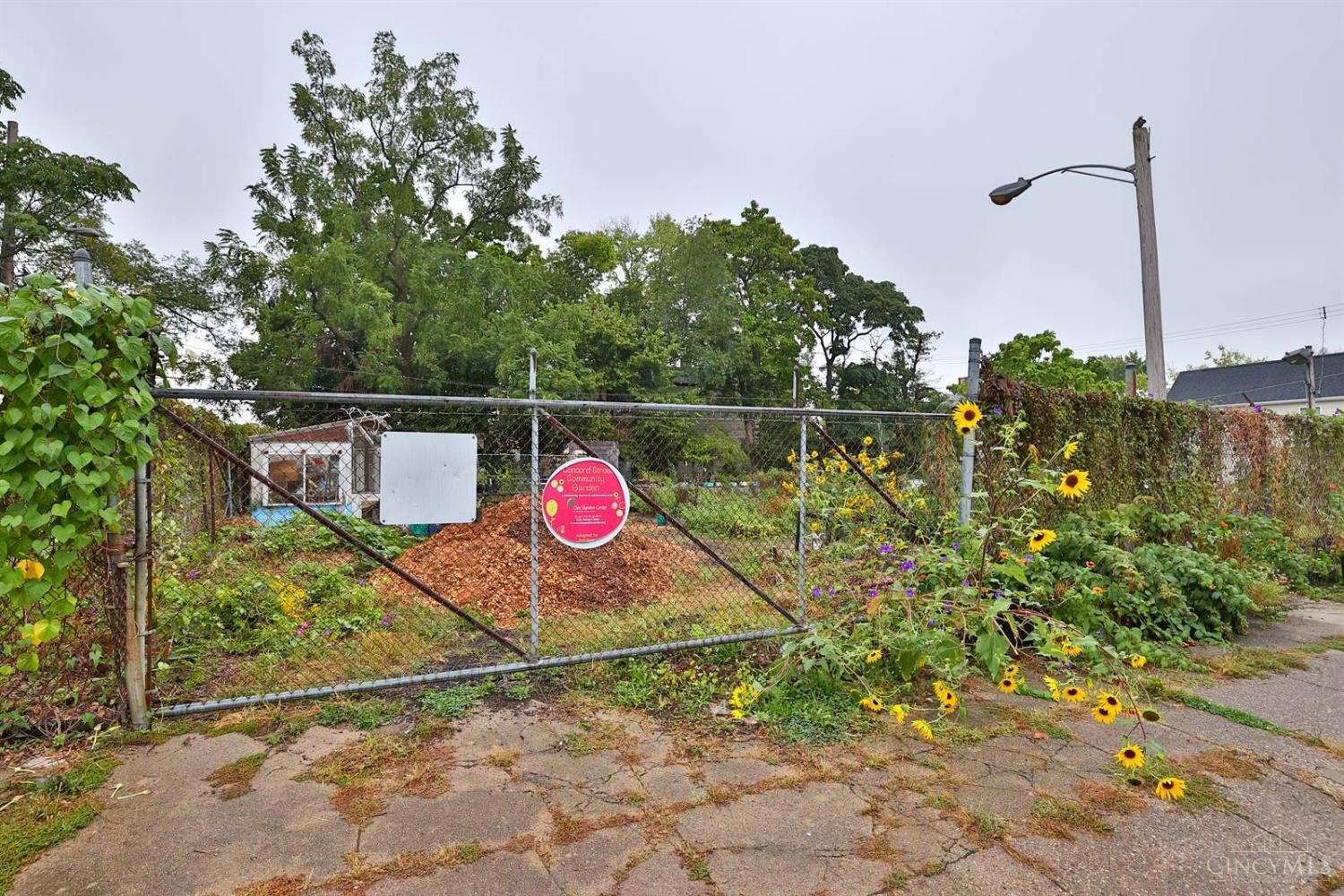Property Photo: 2400 Concord Street OH 45206
