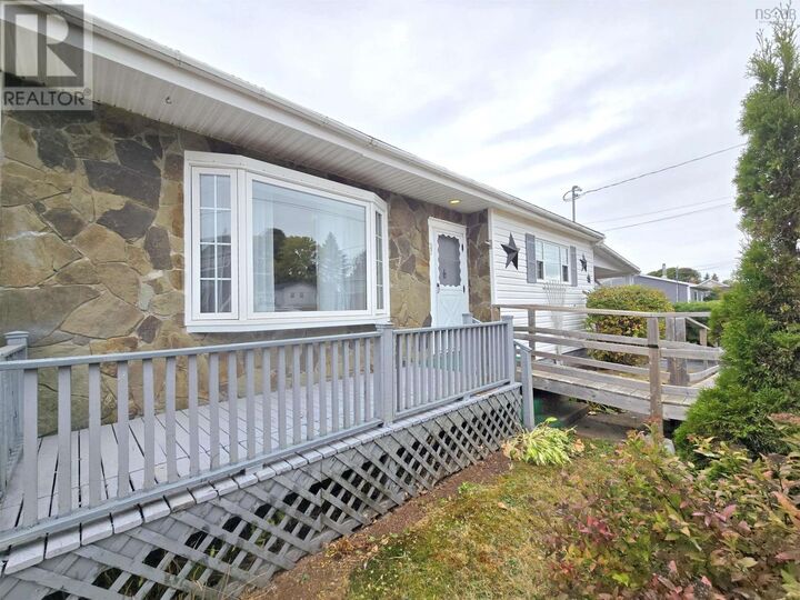 Photo de la propriété:  27 Central Avenue  NS B4H 2Y8 