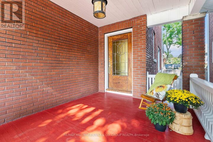 Photo de la propriété:  213 Glebe Avenue  ON K1S 2C8 