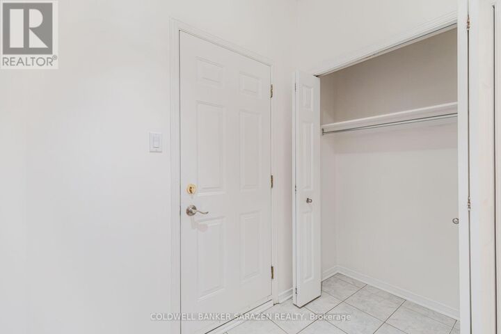 Property Photo:  79 Margrave Avenue  ON K1T 3Y1