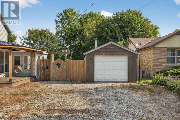 Property Photo:  247 Ridout Street  ON N0L 2C0 
