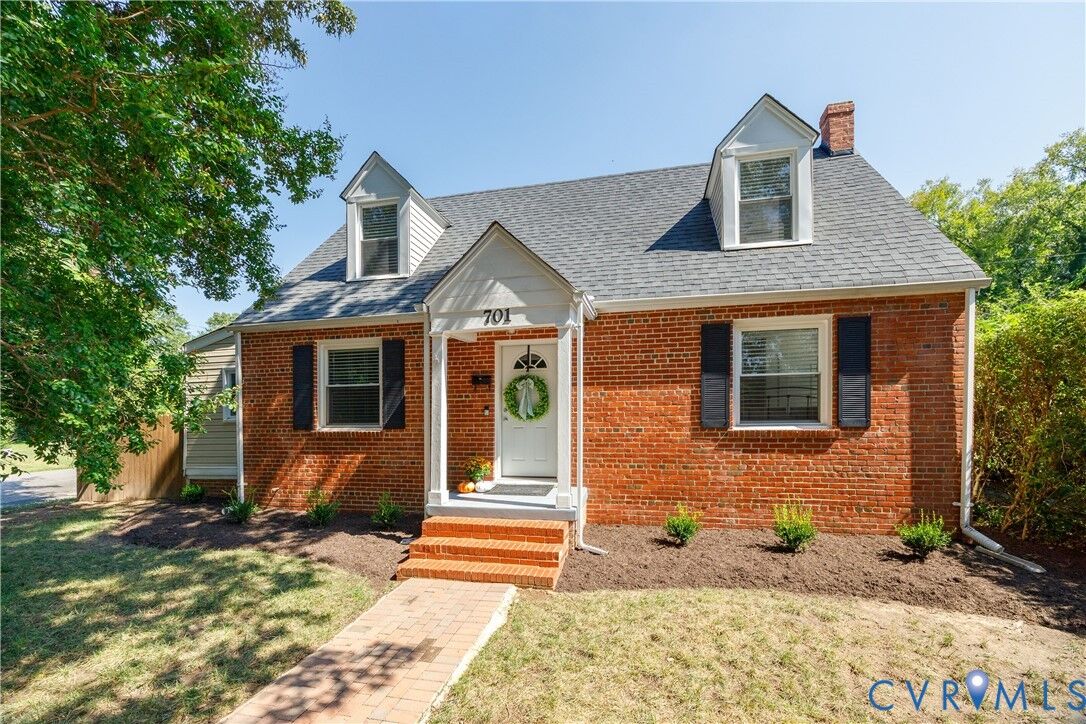Property Photo:  701 Rothesay Road  VA 23221 