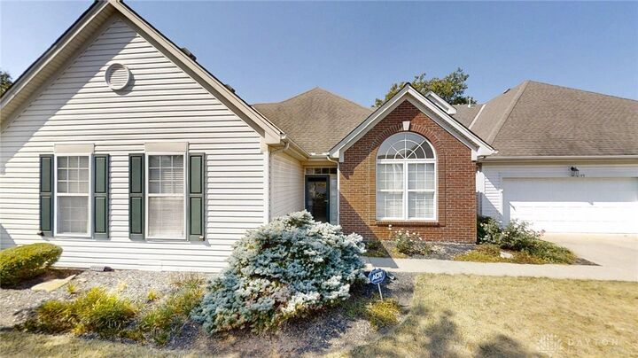 6145 Gristmill Drive 10  Hamilton OH 45011 photo