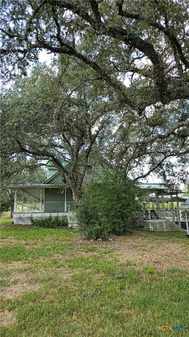 Property Photo:  270 Canyon View Drive  TX 77963 