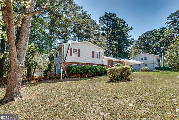 Property Photo: 6278 Thornhedge Drive GA 30296