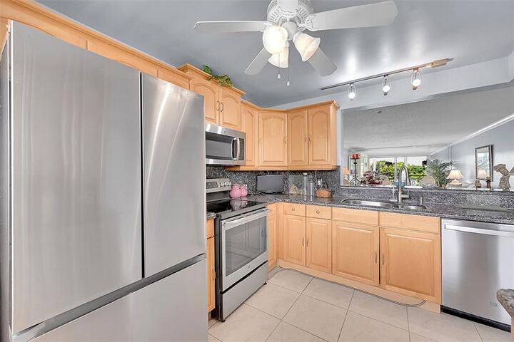 2505 Antigua Ter C3  Coconut Creek FL 33066 photo