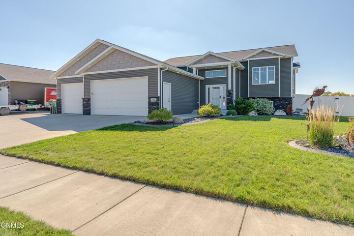3902 Meridian Drive  Bismarck ND 58504 photo