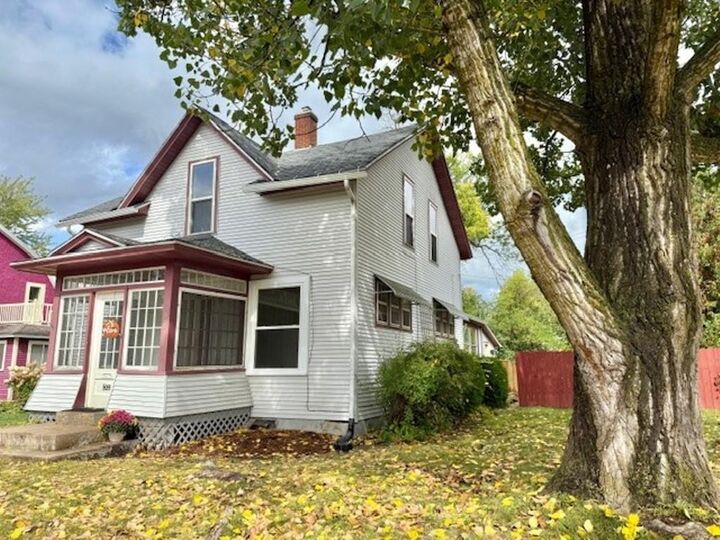 Property Photo:  504 4th St E  WI 54452 