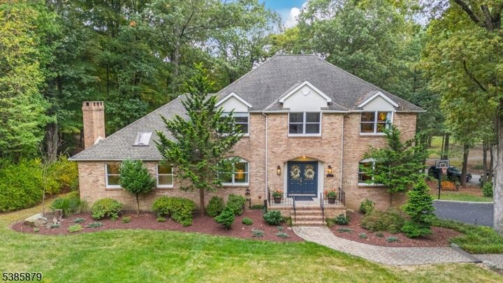 8 Denise Dr  Kinnelon Boro NJ 07405 photo