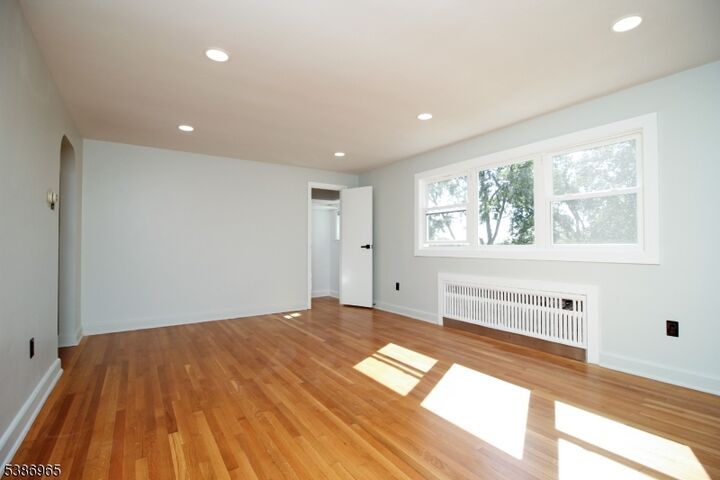 Property Photo: 609 Leo St NJ 07205