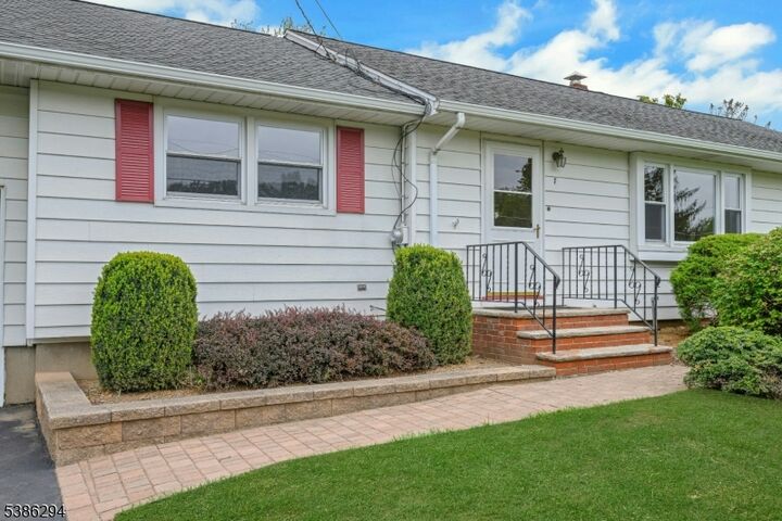Property Photo:  7 Berkshire St  NJ 07981 