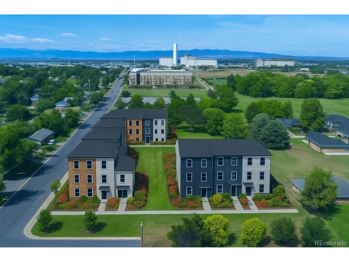 Property Photo:  5651 E 62nd Ave  CO 80022 