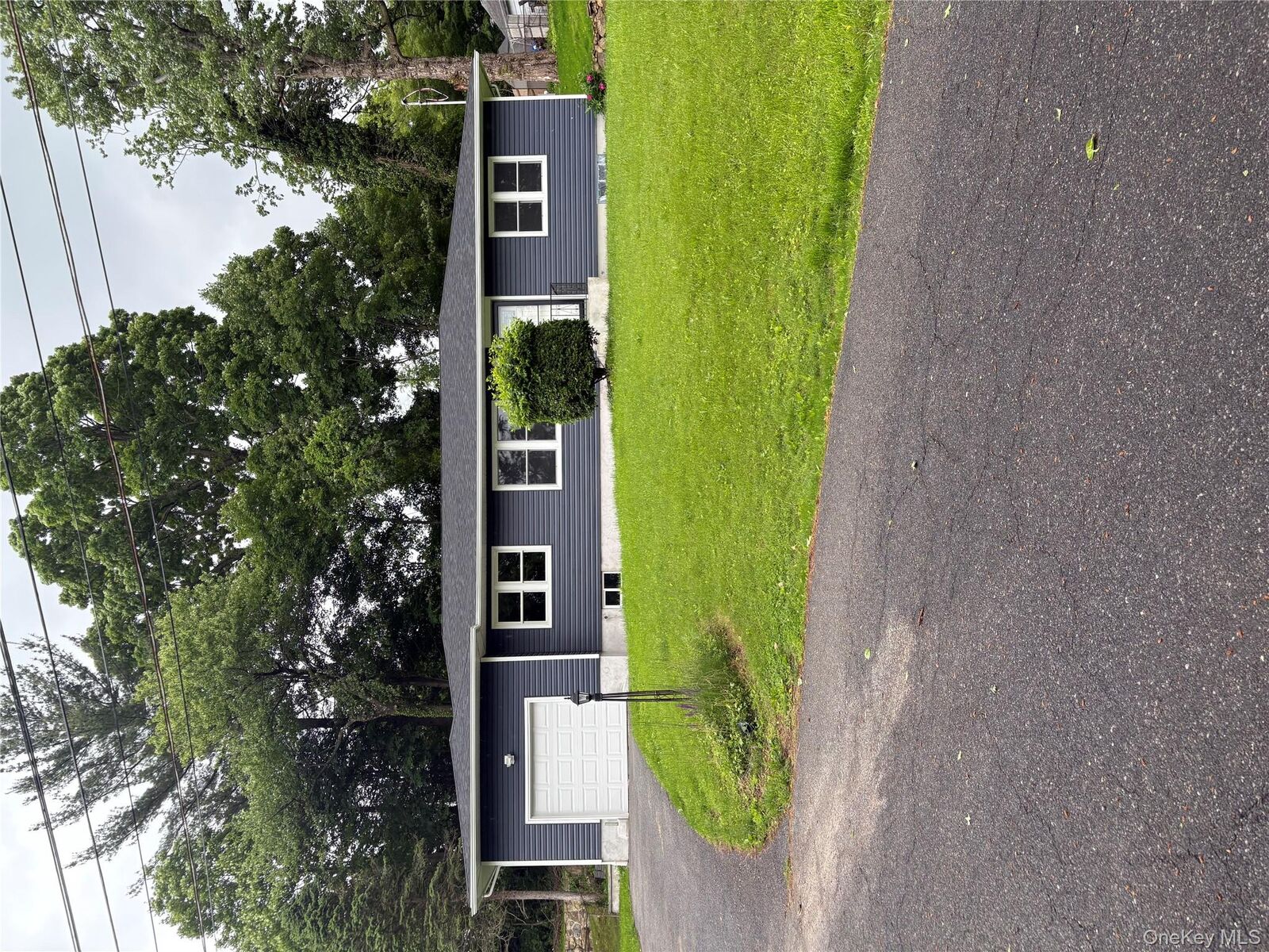 Property Photo:  1 Crescent Court  NY 10566 
