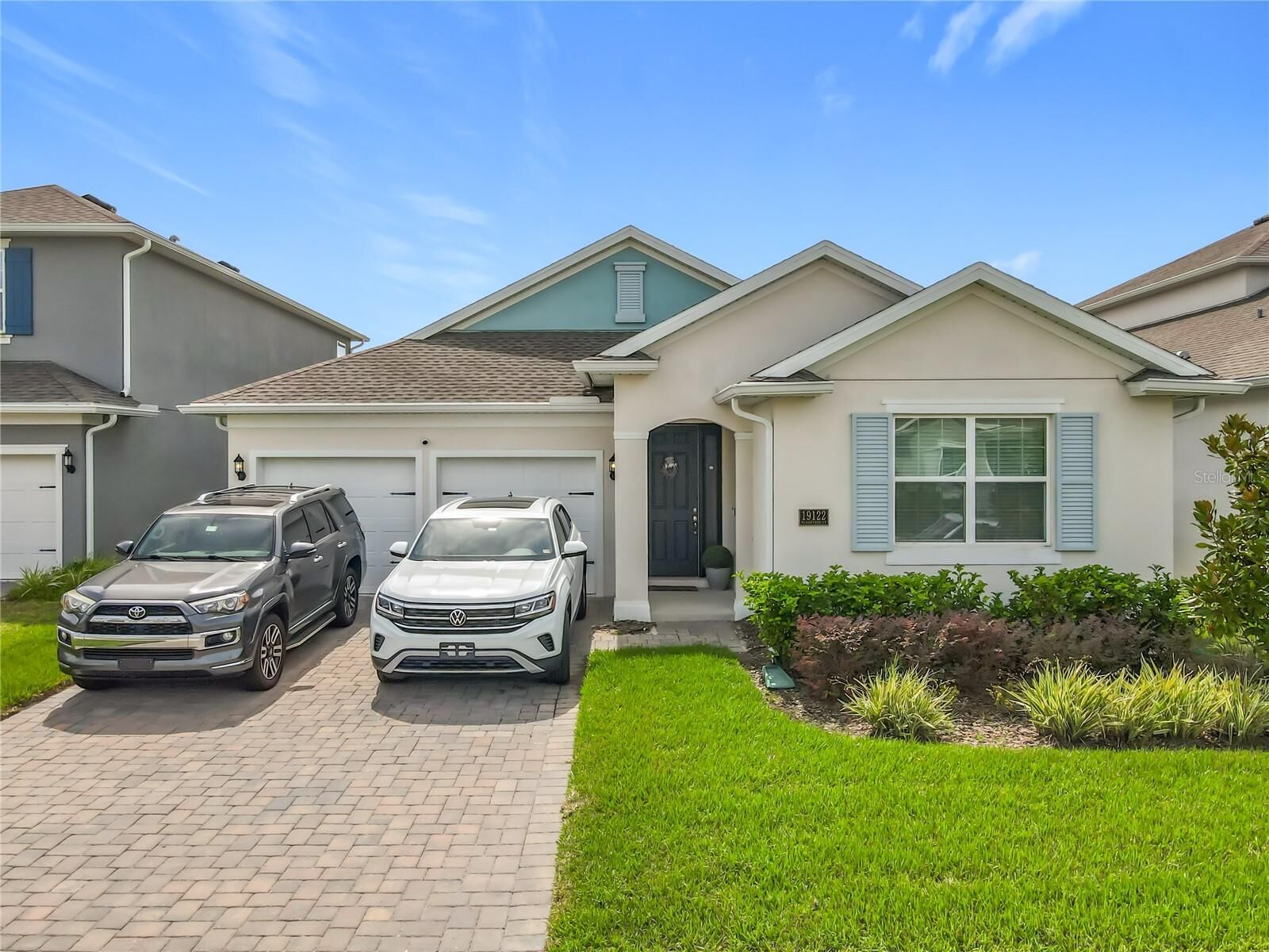 Property Photo:  19122 Planetree St  FL 32827 