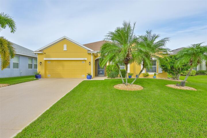Property Photo: 1516 Yale Castle Court FL 33570