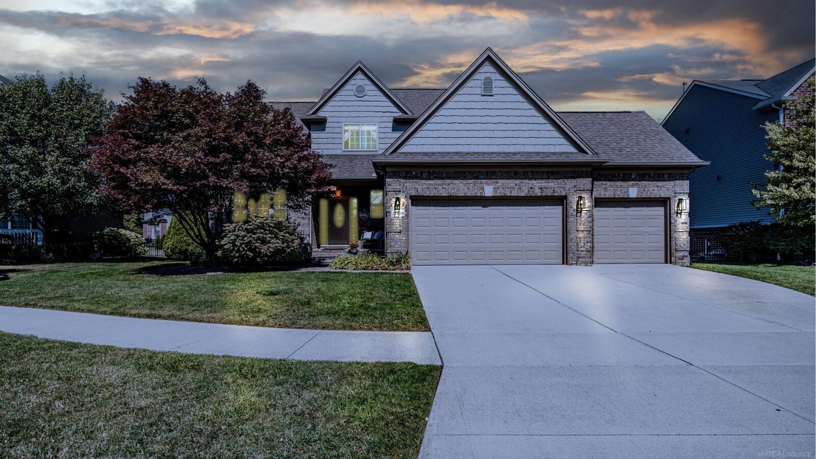 Property Photo: 21839 Goldenwillow Drive MI 48044