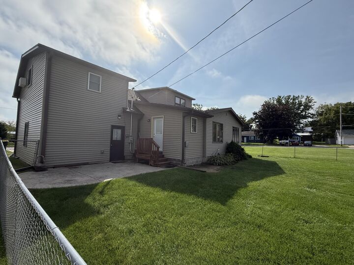 Property Photo: 813 Hickory St - WI 53948