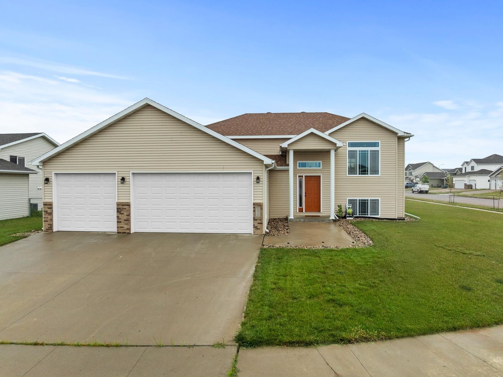 Property Photo:  3425 NE 8th St  ND 58703 