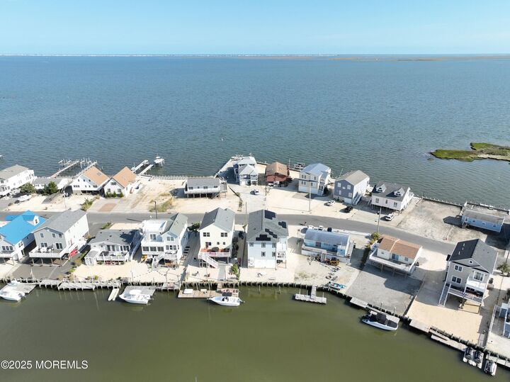 Property Photo:  267 Heron Road  NJ 08087 