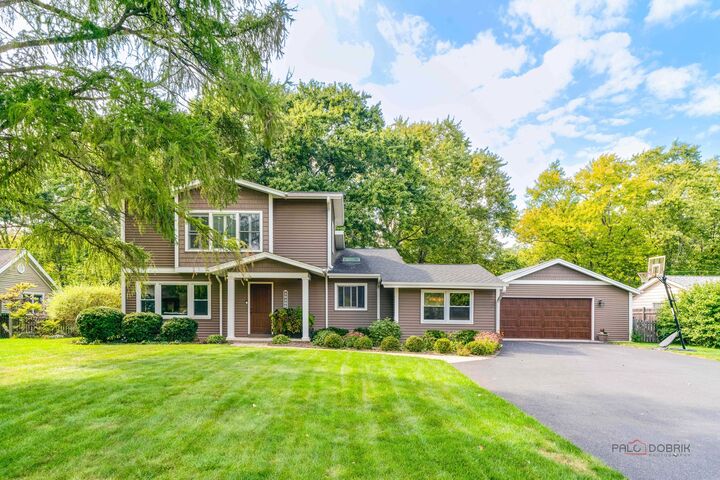 30408 N Oak Grove Avenue  Libertyville IL 60048 photo
