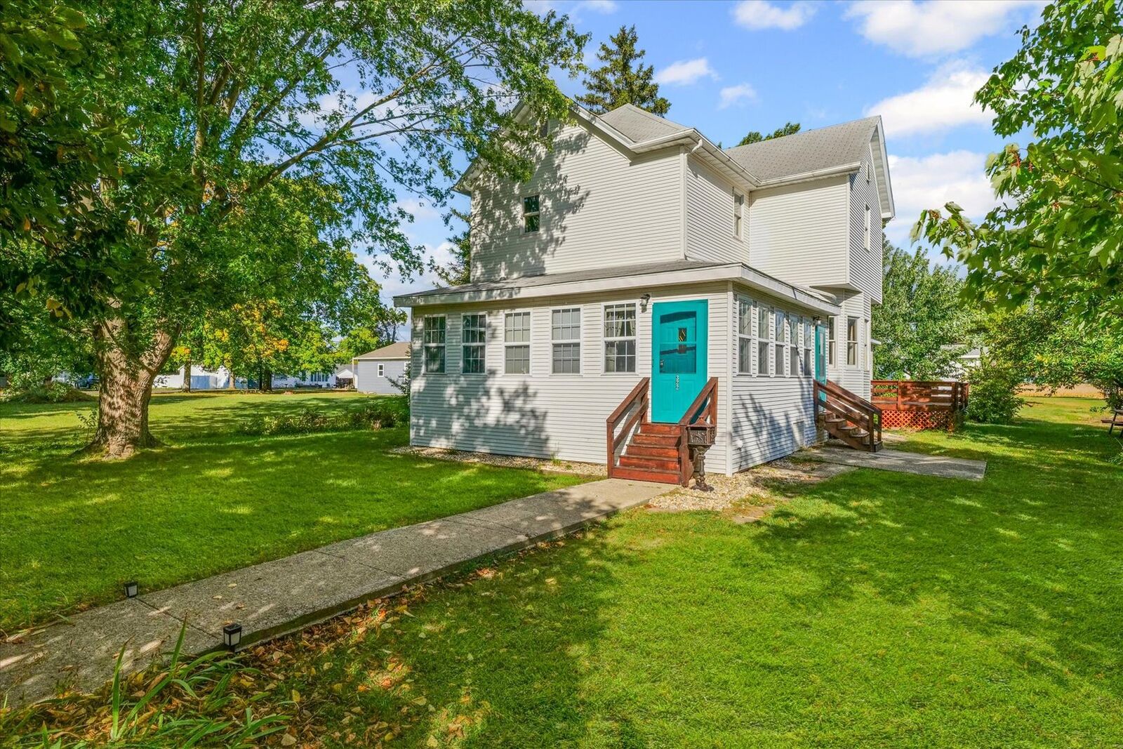 Property Photo: 322 N Guthrie Street IL 60936