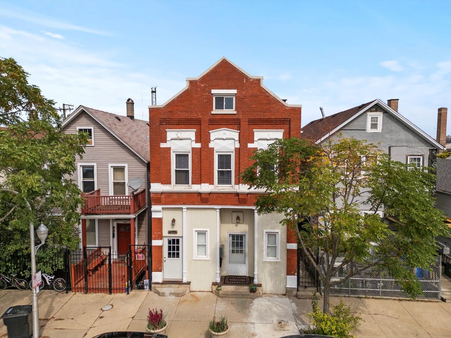 Property Photo: 2338 W 18th Place IL 60608