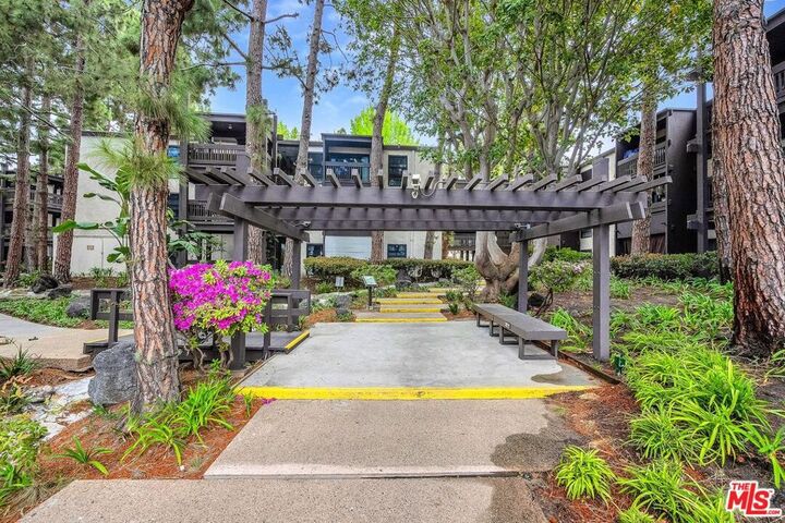 Property Photo:  7777 W 91st Street B2158  CA 90293 