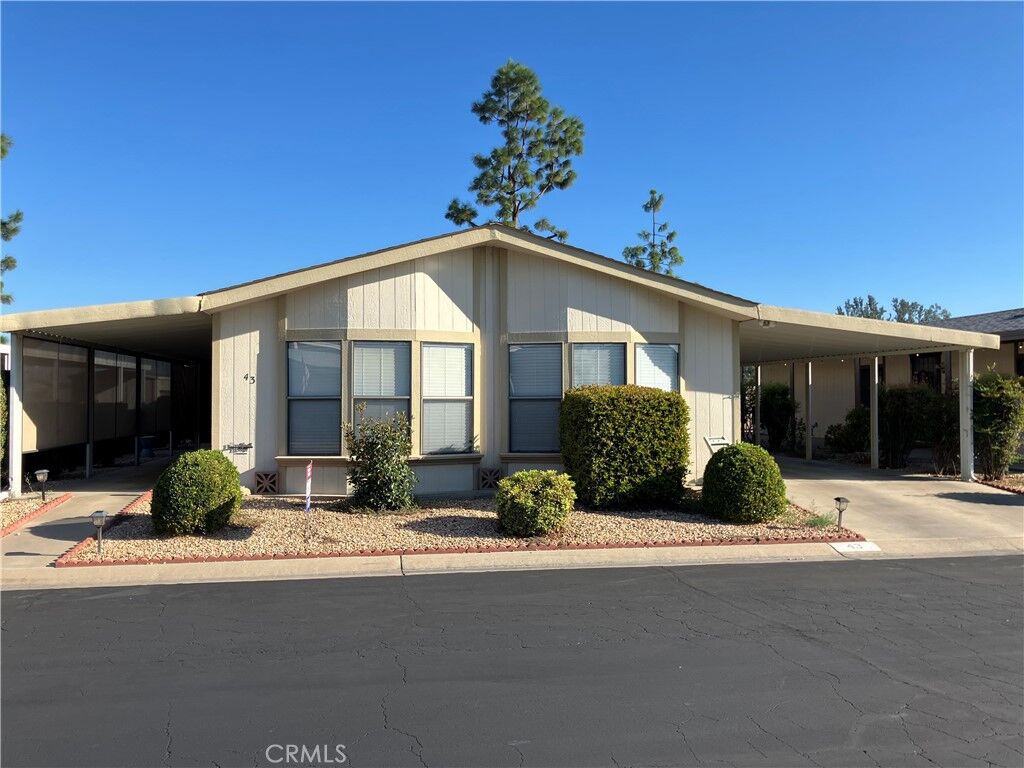 Property Photo:  1250 N Kirby St 43  CA 92545