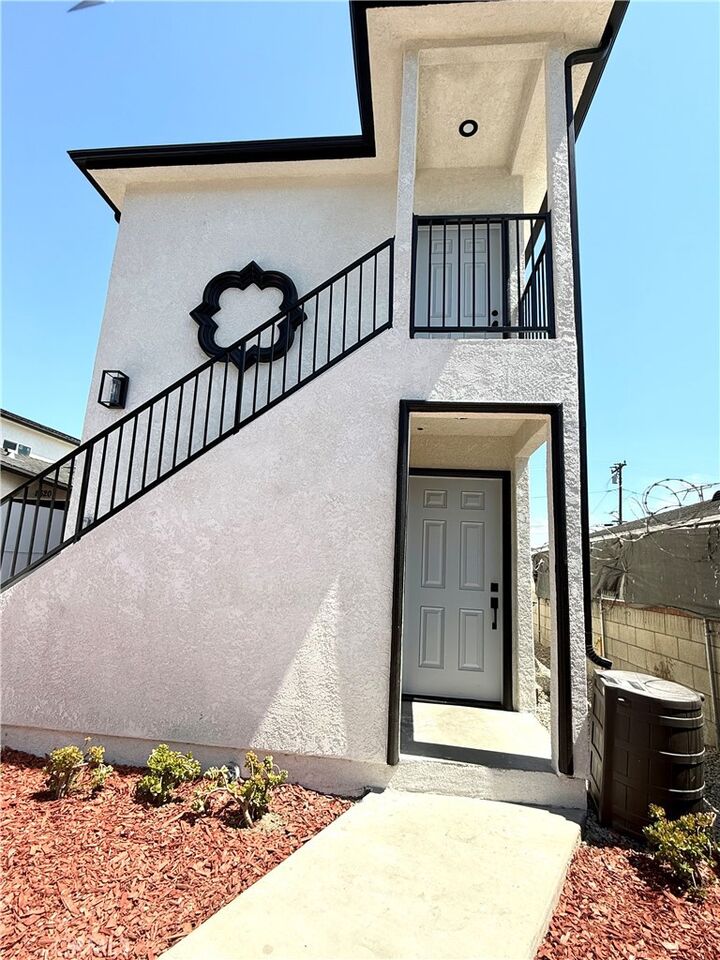 Property Photo:  8624 Graham Avenue  CA 90002 