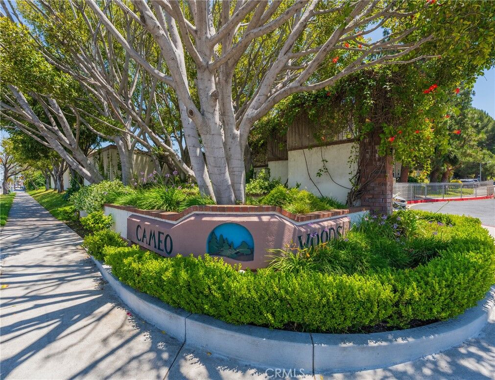 Property Photo:  5835 Bowcroft Street 2  CA 90016 