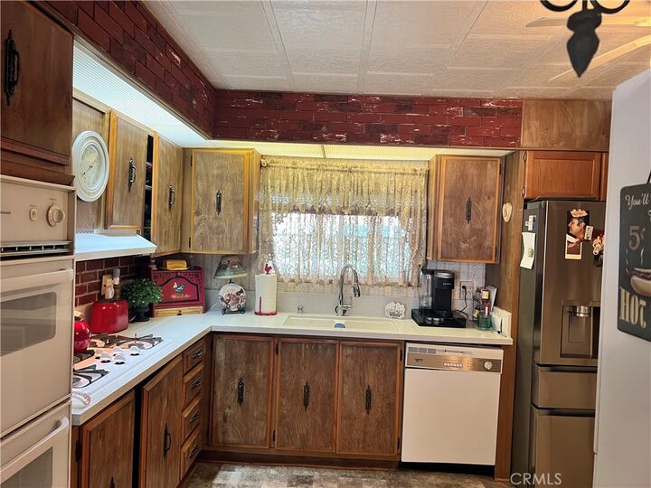 Property Photo:  45055 Florida Avenue E 85  CA 92544 