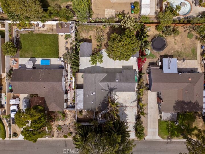Property Photo:  910 Arbor  CA 92627 