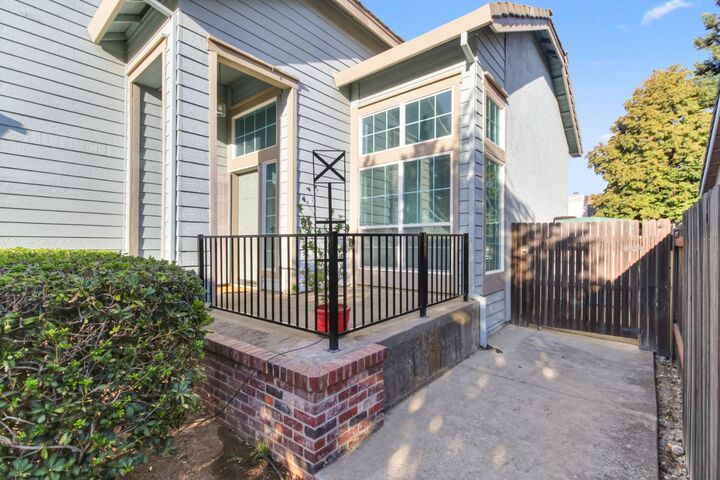 Property Photo:  8609 Aviary Woods Way  CA 95624 