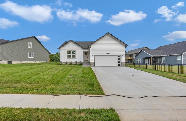 Property Photo: 136 Cherry Fields TN 37042