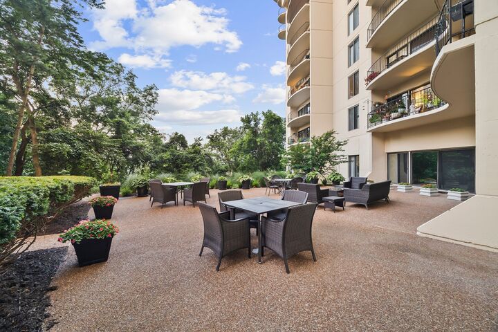 Property Photo:  6666 Brookmont Ter 1007  TN 37205 