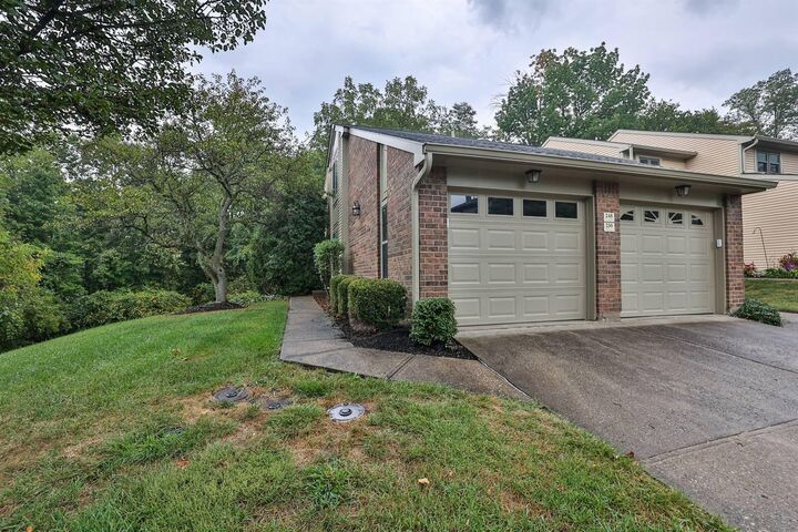 250 Shaker Heights Lane  Crestview Hills KY 41017 photo