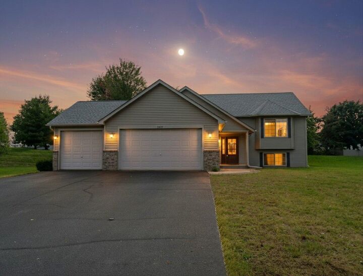 Property Photo:  2412 Somerset Knoll  WI 54016 