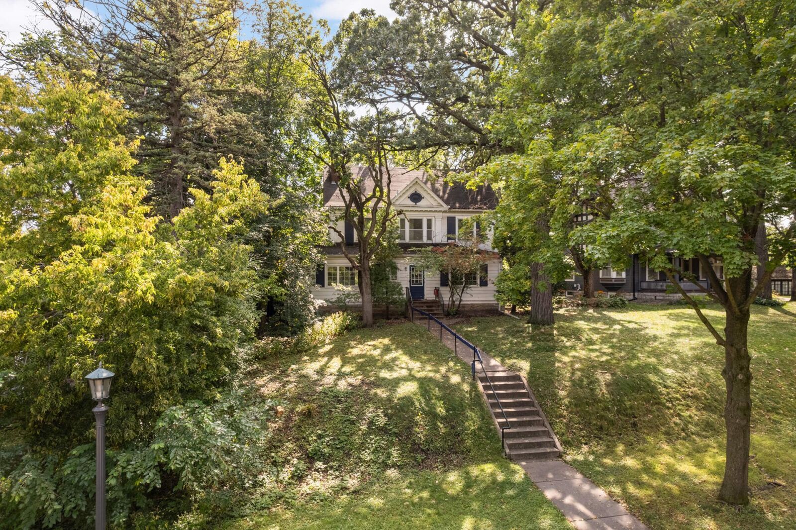 Property Photo:  2258 Knapp Street  MN 55108 