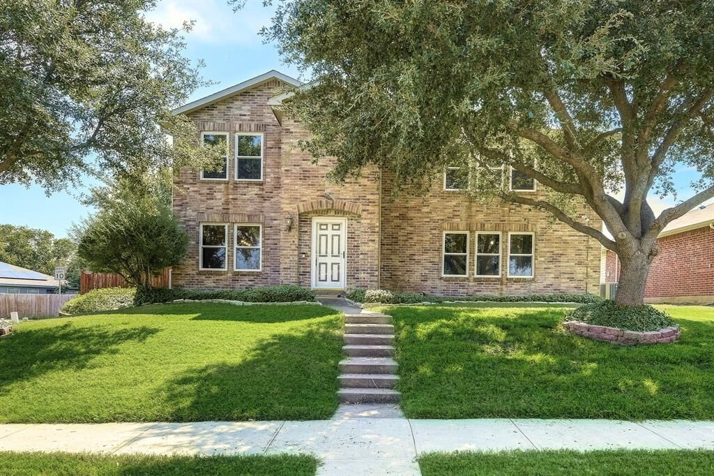 Property Photo: 1405 Starpoint Lane TX 75098
