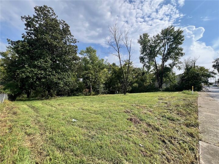 Property Photo:  N C Street  AR 72756 