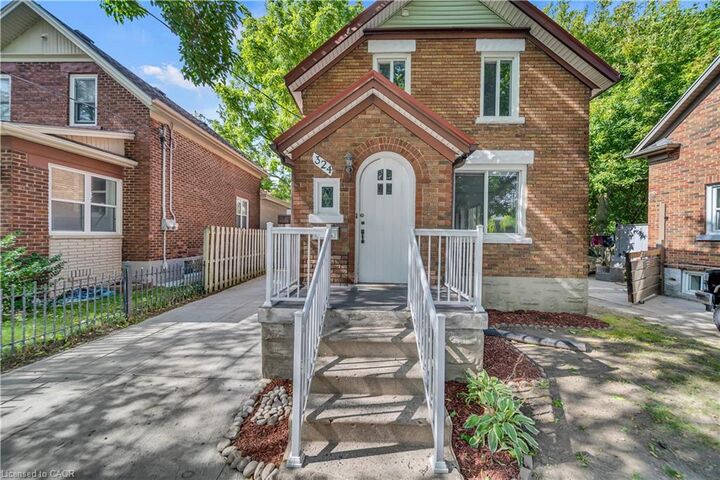 Property Photo:  324 Victoria Street S  ON N2M 3A3 