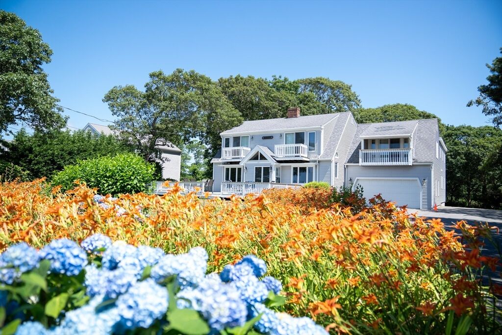 Property Photo:  364 Lower County Rd  MA 02646 