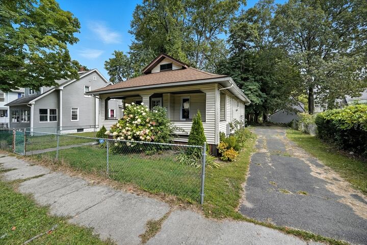 Property Photo:  179 Albemarle St  MA 01109 
